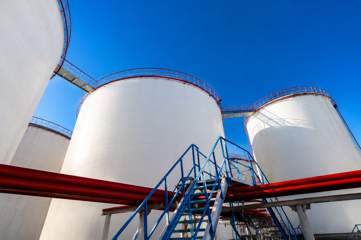 Fabricação de tanque metálico de armazenamento